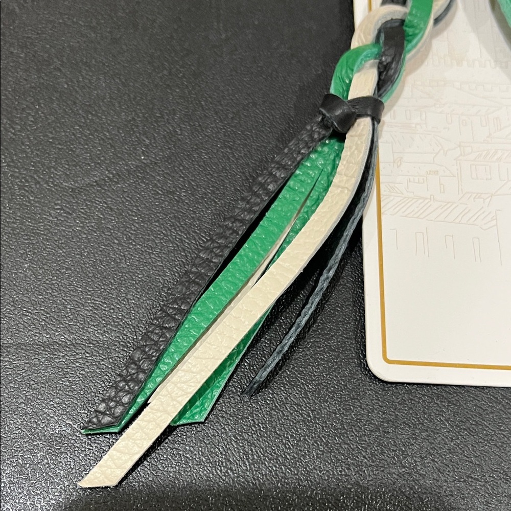 La Via | Italian Leather Heart Bag Charm 💚 - Picture 7 of 12